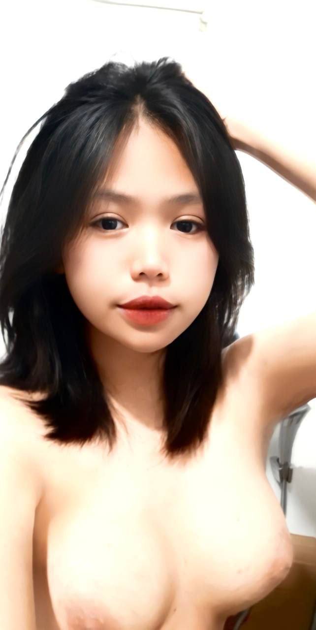 Rủ nhỏ lớp trưởng dâm ngầm đến nhà bú chim